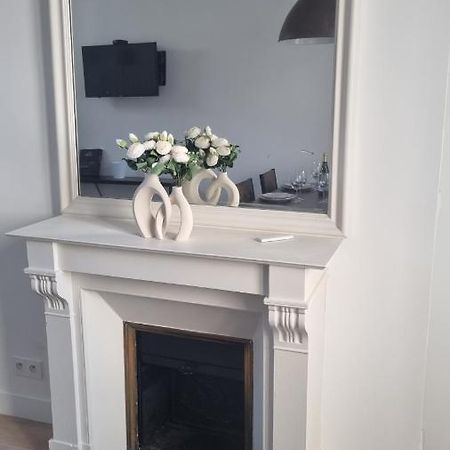 Appartement Luxueux Dans Maison Bourgeoise Parisienne Левалоа-Пере Екстериор снимка
