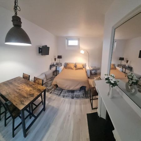Appartement Luxueux Dans Maison Bourgeoise Parisienne Левалоа-Пере Екстериор снимка